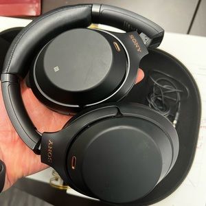 🖤NEW ARRIVAL🖤 Sony Headphones